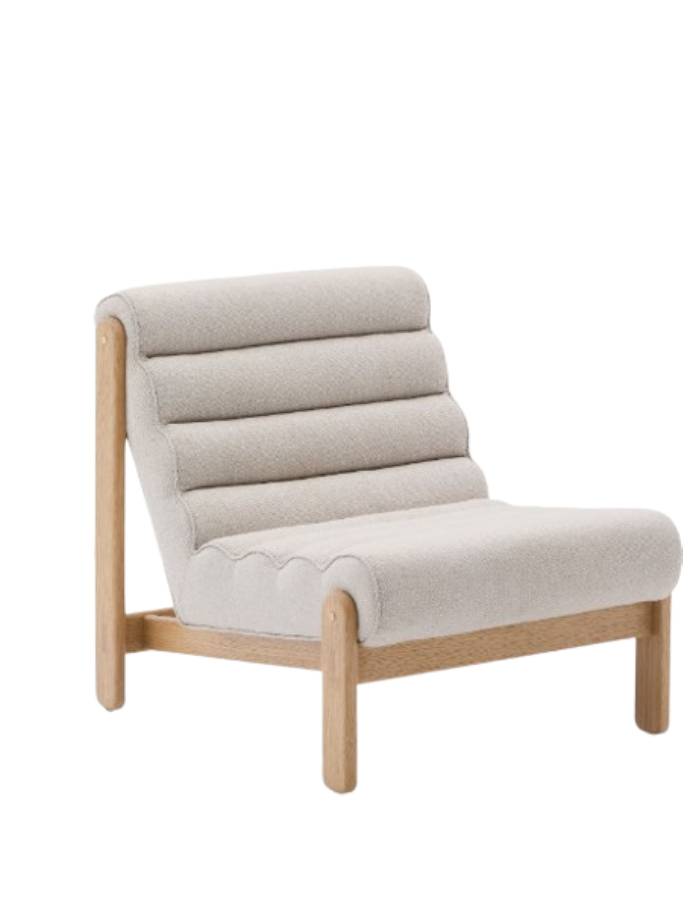 FAUTEUIL MAGIRA BEIGE EN BOIS DE CHENE AVEC FINITION TON NATUREL